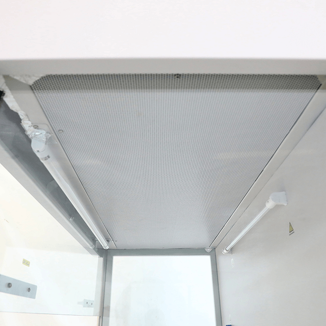 Schone bank met UV-lamp Laminar Flow-werkkast